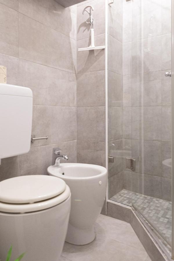 Bnbutler - Vigevano, 13 - A Due Passi Dalla Darsena Apartment Milan Luaran gambar